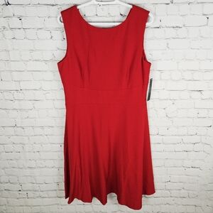 TAHARI | fit & flare V-back party cocktail dress